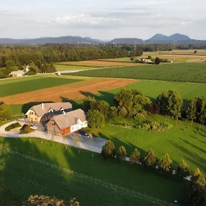 *** Bed and breakfast Na Poljani Eslovenia